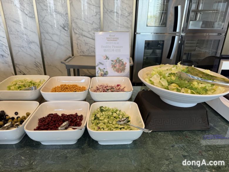 동아일보