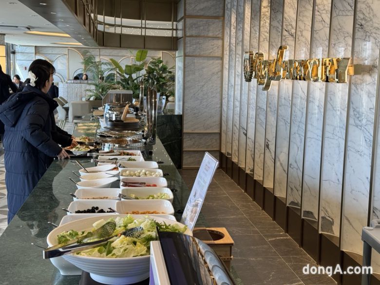 동아일보