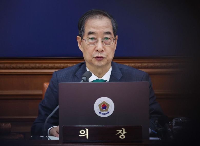 동아일보