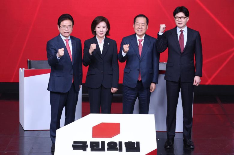 동아일보