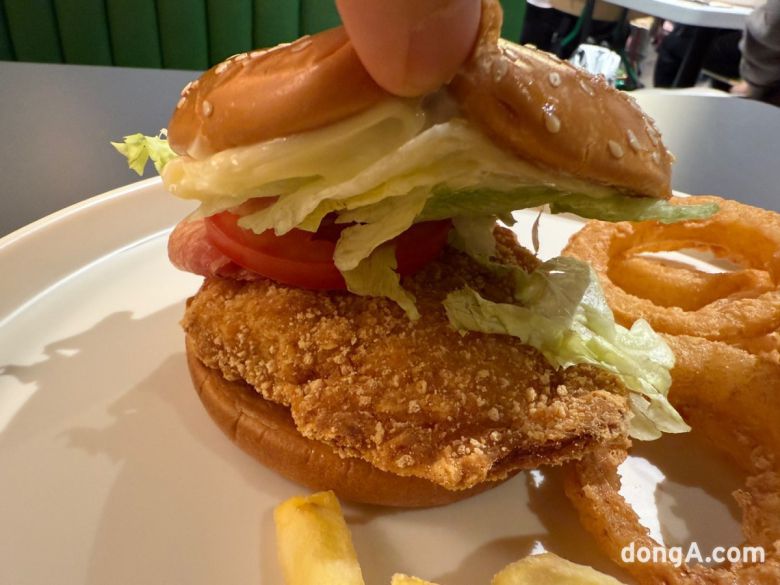버거킹 크리스퍼 클래식 버거/사진=김상준 기자