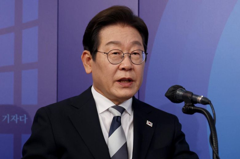 동아일보