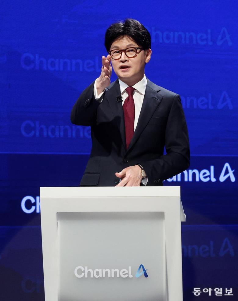 동아일보