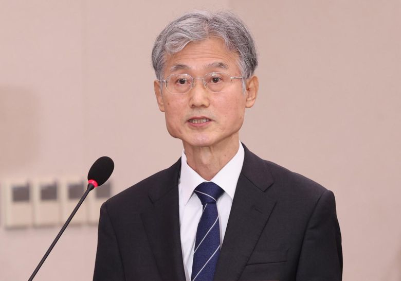 동아일보