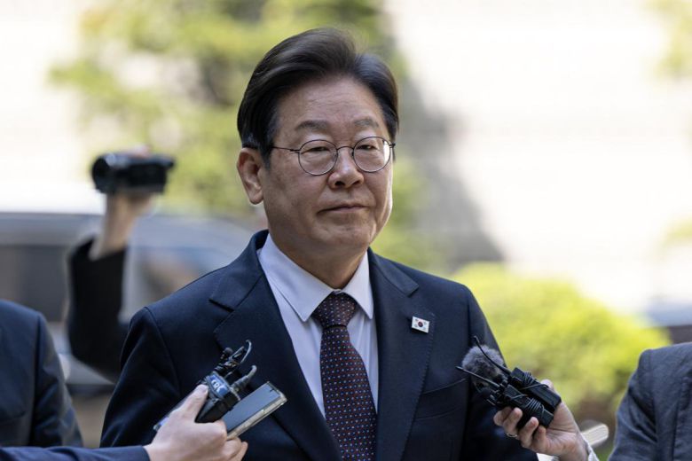 이재명 더불어민주당 대선 후보가 29일 오전 서울 서초구 서울중앙지방법원에서 열린 ‘대장동 배임 및 성남FC 뇌물’ 1심 속행 공판에 출석하고 있다. 2025.4.29/뉴스1