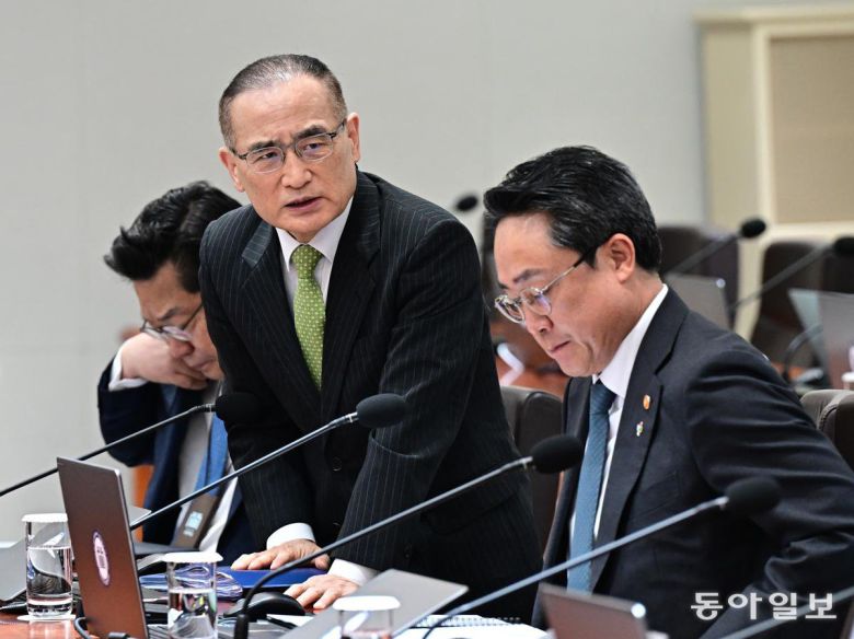 5일 서울 용산 대통령실 청사에서 열린 이재명 정부 첫 국무회의에 위성락 국가안보실장이 참석하고 있다. 2025.6.5. 대통령실사진기자단 송은석 기자 silverstone@donga.com