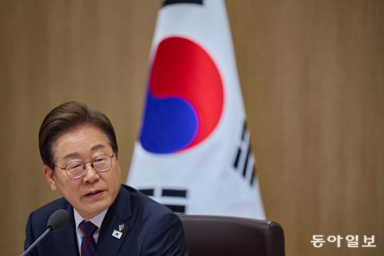 이재명 대통령이 10일 오전 서울 용산 대통령실에서 열린 국무회의를 주재하고 있다. 2025.6.10 대통령실 제공