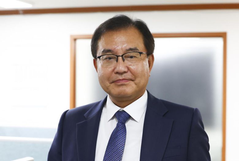 순직 해병 수사 방해 의혹 사건을 수사할 이명현 특별검사가 13일 서울 서초동 사무실을 나서고 있다. 2025.06.13. 서울=뉴시스