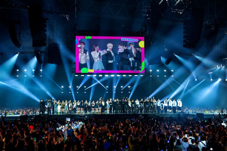 지난달 9~11일 일본 도쿄 인근 지바현 마쿠하리 멧세에서 열린 ‘케이콘 저팬 2025(KCON JAPAN 2025)’ 공연 현장. CJ ENM 제공