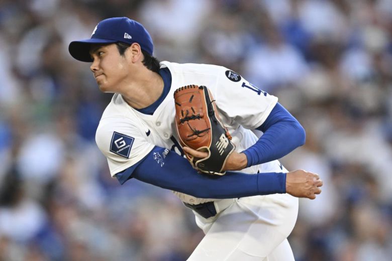 LA 다저스 ‘투수’ 오타니 쇼헤이가 17일 샌디에이고와의 미국프로야구 메이저리그(MLB) 안방경기에 선발 등판해 역투하고 있다. 팔꿈치 수술 이후 663일 만에 실전 마운드에 오른 오타니는 최고 구속 시속 161km를 기록하며 1이닝 1실점 했다. 로스앤젤레스=AP 뉴시스