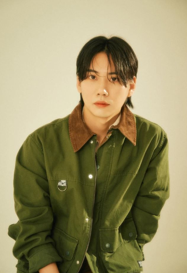 최근 SF 문학계에서 가장 주목받는 작가들이 필자로 참여한 SF 소설집 두 권이 새로 나왔다. 위쪽부터 김초엽 천선란 김혜윤 조서월. 허블·래빗홀·한국과학소설작가연대 제공