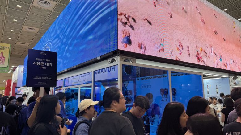 골든블루는 이번 주류박람회에서 가장 큰 규모로 부스를 운영해 눈길을 끌었다. 윤우열 기자 cloudancer@donga.com