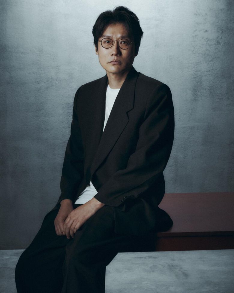 27일 공개된 ‘오징어 게임’ 시즌3을 연출한 황동혁 감독. 2021년 9월 시즌1을 내놓은 지 3년 9개월 만에 시리즈를 완결했다. 넷플릭스 제공.