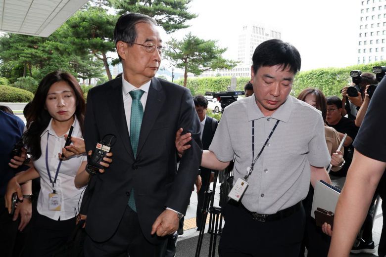 한덕수 전 국무총리가 2일 서초구 서울고등검찰청에 마련된 내란 특검 사무실에 조사를 받기 위해 출석하고 있다. 2025.7.2. 뉴스1