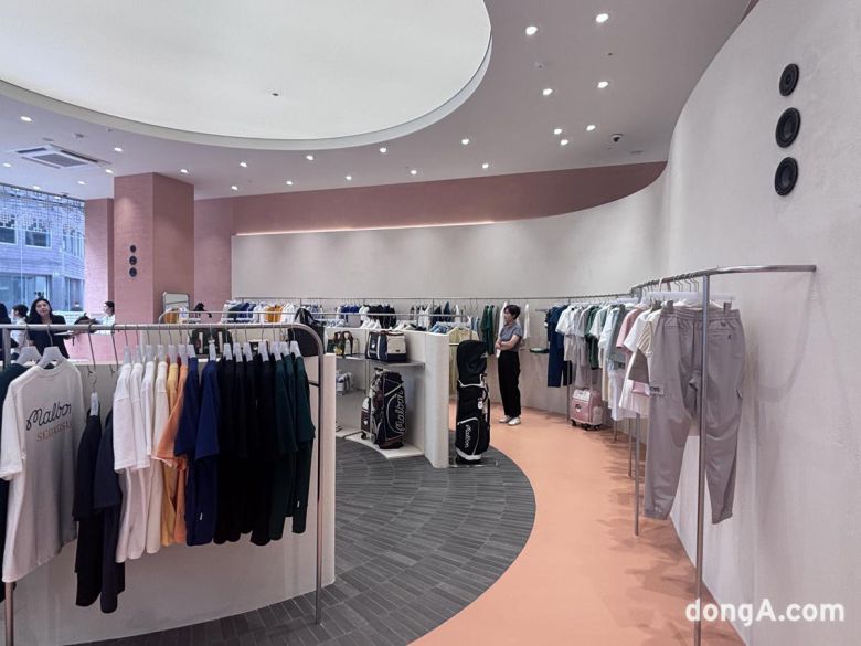 말본 성수 매장 전경. 황소영 기자 fangso@donga.com