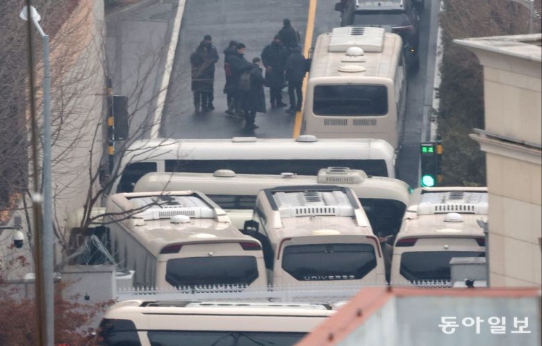 윤석열 대통령 체포영장 유효기간 마지막날인 지난1월 6일 서울 용산구 대통령 관저 모습. 장승윤 기자 tomato99@donga.com