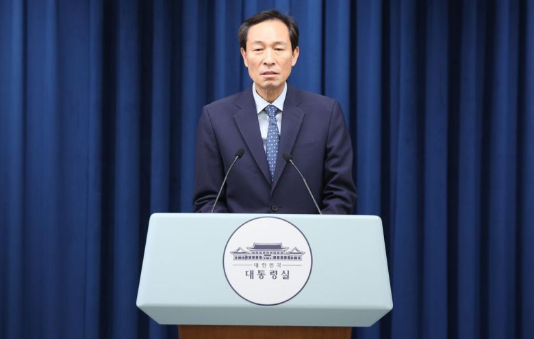 우상호 정무수석이 7일 서울 용산구 대통령실 청사에서 국무총리 오찬 주례 회동 관련 브리핑을 하고 있다. 2025.7.7 (서울=뉴스1)