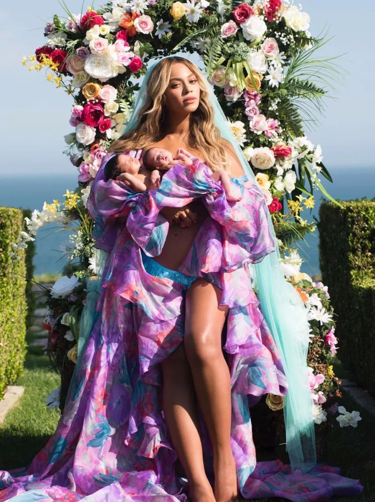 보티첼리를 패러디한 듯한 비욘세의 출산 후 사진. 사진 출처 인스타그램.