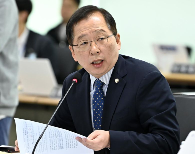 조승환 국민의힘 의원이 2024년 10월 14일 경기도 수원시 영통구 경기도청에서 열린 국회 행정안전위원회의 경기도에 대한 국정감사에서 질의하고 있다. 2024.10.14. [수원=뉴시스]