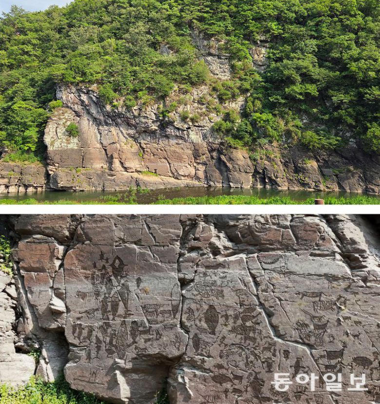 유네스코 세계유산 ‘반구천의 암각화’ 중에서 ‘울주 대곡리 반구대 암각화’는 하천을 끼고 있는 장대한 암벽(위 사진)에 고래 사냥 장면을 포함한 그림 353점이 새겨져 있다(아래 사진). 울산=이지윤 기자 leemail@donga.com