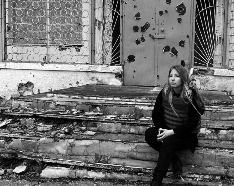 우크라이나 전쟁으로 인해 전쟁범죄 조사원이 된 저자는 비극에 맞서 싸우는 용감한 여성들의 이야기를 담담한 문체로 풀어낸다. 그는 “나는 이 책을 일종의 탐정 소설로 간주한다”며 “정의를 추구하는 우크라이나의 이야기를 들려주고 싶었다”고 했다. 파초 제공