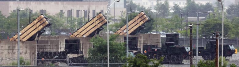 지난달 16일 오후 경기 평택시 팽성읍 주한미군기지 캠프 험프리스에 패트리엇(PAC-3) 미사일이 배치돼 있는 모습. 뉴스1