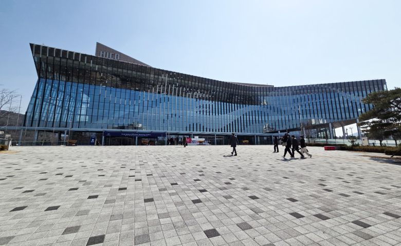 APEC 정상회의가 개최될 경주화백컨벤션센터(HICO) 센터 전경. 뉴스1