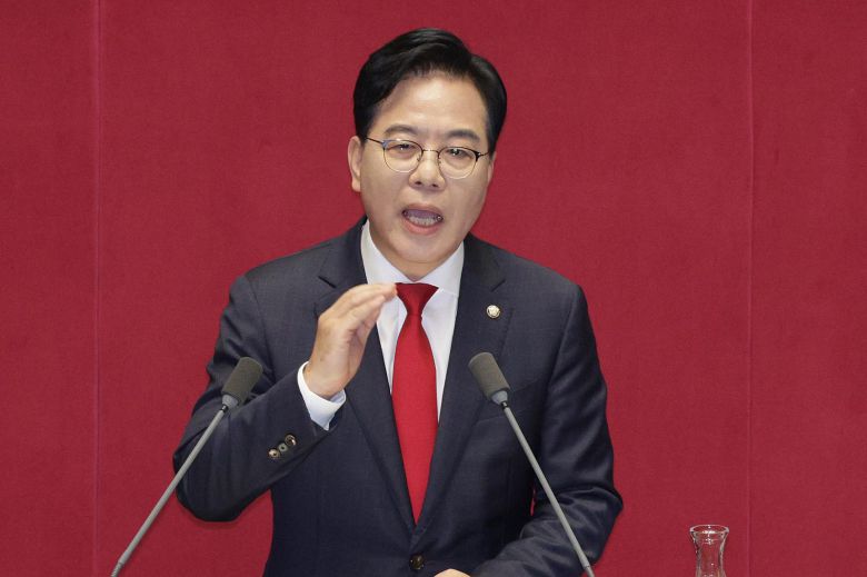 송언석 국민의힘 원내대표가 10일 오전 서울 여의도 국회에서 열린 제429회국회(정기회) 제3차 본회의에서 국정에 관한 교섭단체 대표연설을 하고 있다. 2025.9.10 뉴스1