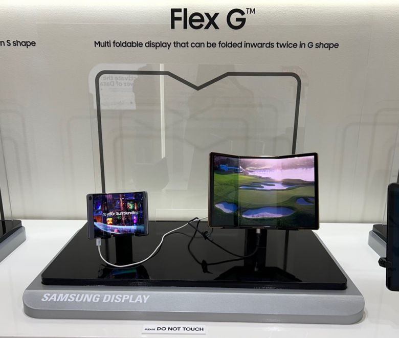 삼성디스플레이가 공개한 트라이폴드 디스플레이. 바르셀로나=뉴시스