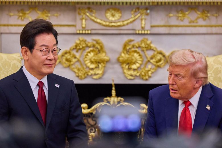 이재명 대통령과 도널드 트럼프 미국 대통령이 25일(현지 시간) 미국 워싱턴DC 백악관에서 한미 정상회담을 하고 있다. 2025.08.26 사진공동취재