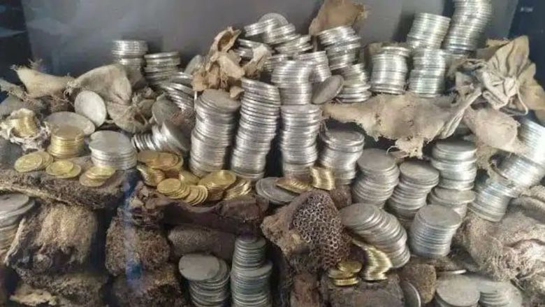 드니 디드로 박물관에서 도난당한 금·은화. 약 2000개 가량이 선별 후 전시를 앞두고 있었으며, 휴관일이었던 일요일 하루 도난당한 것으로 전해졌다. (출처=BBC 캡처)