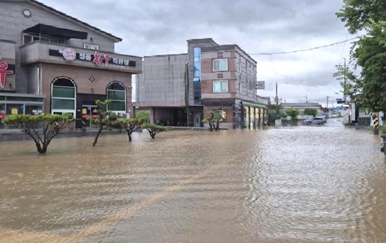 지난 7월 집중 호우로 침수된 전남 나주시 산포면 소재지 일대. 사진=뉴시스