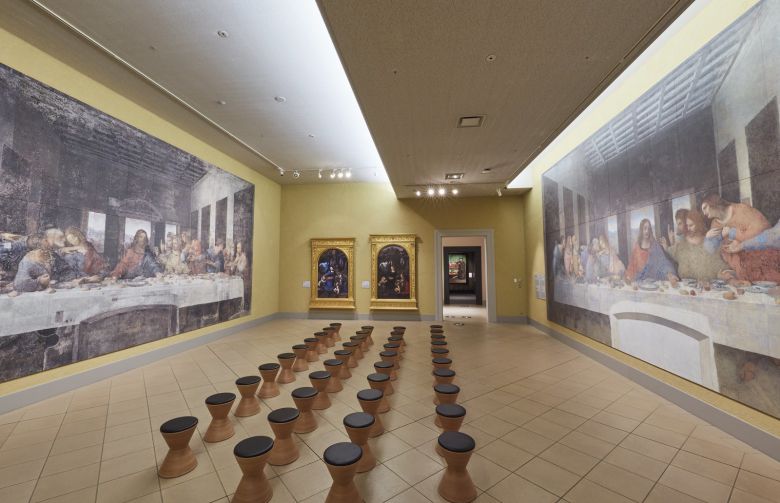 레오나르도 다 빈치의 ‘최후의 만찬’ 복원 전후의 모습을 도판 명화로 비교 전시했다. 오츠카국제미술관 제공