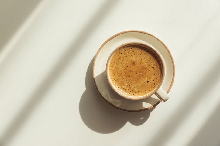 카페인 커피가 심방세동 환자에게 안전하며 하루 한 잔을 마시면 재발 위험을 39% 낮출수 있는 것으로 나타났다. 사진=게티이미지코리아.