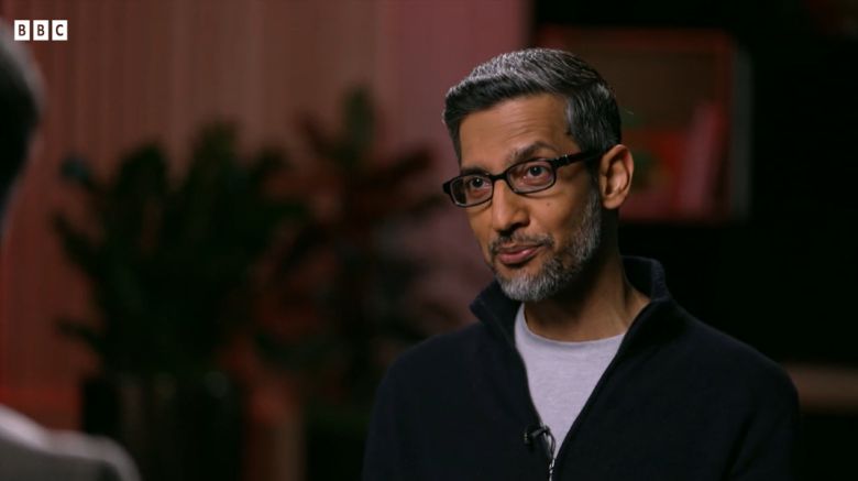 BBC와 인터뷰하고 있는 순다르 피차이 구글 CEO. 그는 이날 인터뷰에서 AI 투자 붐을 두고 “상당수 합리적인 투자”라면서도 “비이성적인 요소도 분명히 있다”고 경계했다. BBC 갈무리