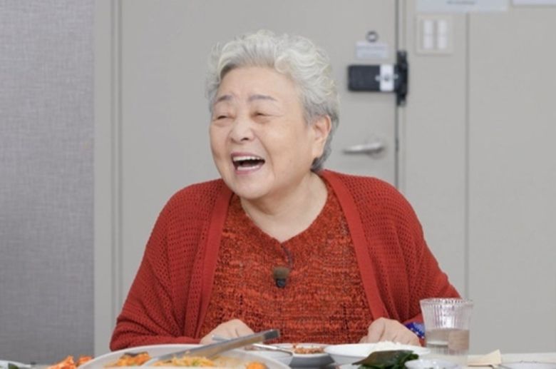 배우 강부자가 예능 ‘배달왔수다’에서 손흥민과의 인연을 공개해 화제를 모았다. 사진제공=KBS