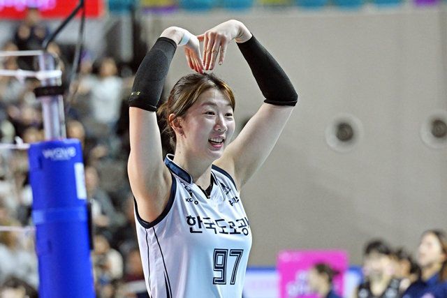 2세트까지 공격 효율 0.533을 기록했던 한국도로공사 강소휘. 한국배구연맹(KOVO) 제공