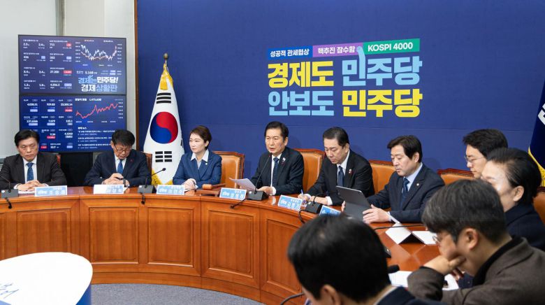 정청래 더불어민주당 대표가 5일 서울 여의도 국회에서 열린 최고위원회의에서 모두발언하고 있다. 2025.12.5/뉴스1