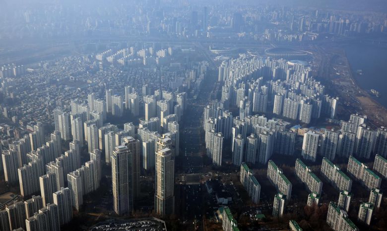 사진은 7일 서울 송파구 롯데월드타워에서 바라본 아파트 단지. 2025.12.7/뉴스1