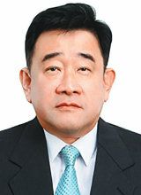 이주병 대한의사협회 범의료계 국민건강보호 대책특별위원회·성분명 처방 저지 위원장