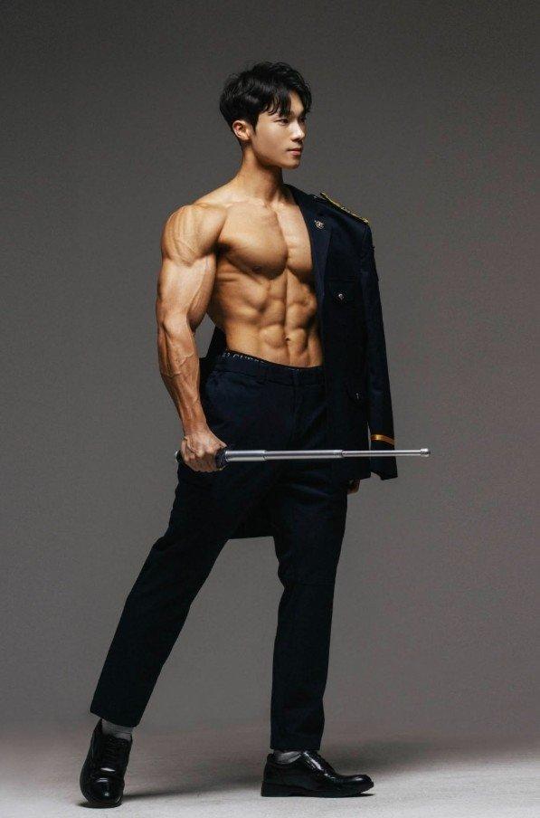 페이스북 갈무리 @경찰 보디빌더 박성용