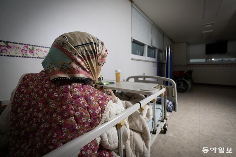 2년 전 동생이 기초수급 통장을 가져간 뒤로, 연순은 본인 앞으로 나오는 생계급여도 사용하지 못하고 있다.