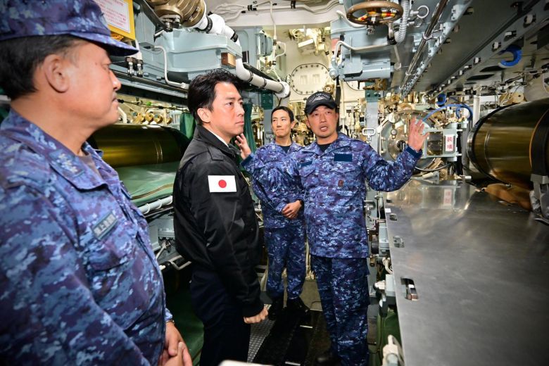 출처=고이즈미 방위상 X