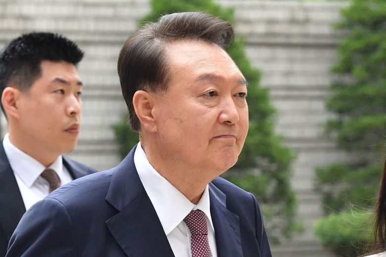 윤석열 전 대통령이 3일 서울 서초구 서울중앙지방법원에서 열린 우두머리 혐의·직권남용 권리행사 방해 혐의 사건 9차 공판에 출석하고 있다. 2025.7.3/뉴스1