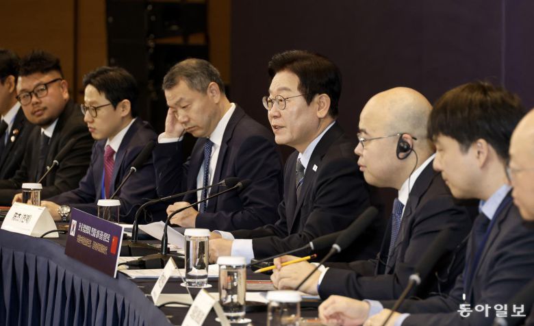 이재명 대통령이 7일 중국 상하이 국제회의중심에서 열린 한중 벤처스타트업 서밋에 참석해 발언하고 있다. 상하이=송은석 기자 silverstone@donga.com