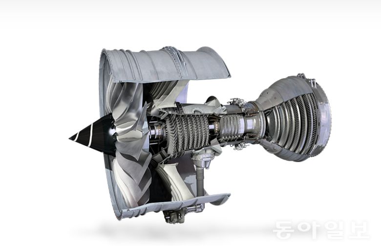 보잉 787 드림라이너에 탑재되는 롤스로이스의 대표 항공기 엔진 ‘트렌트 1000’. 롤스로이스 제공