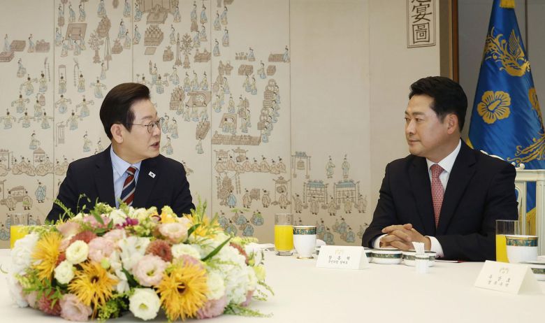 이재명 대통령이 8일 서울 용산 대통령실 청사에서 열린 여야 지도부 오찬 회동에서 발언하고 있다. 2025.09.08 뉴시스