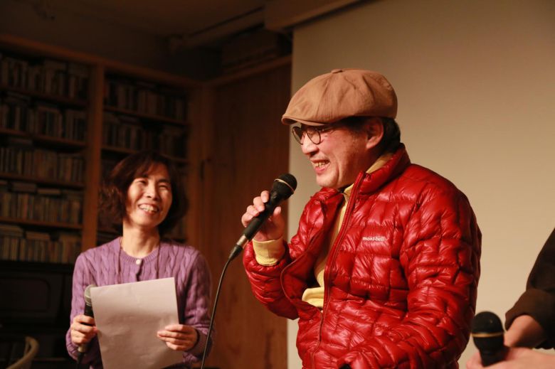 지난해 11월 서울 마포구 벨로주 망원에서 열린 ‘한국 팝의 고고학 북토크 Vol. 4’ 자리에 나온 최성원.