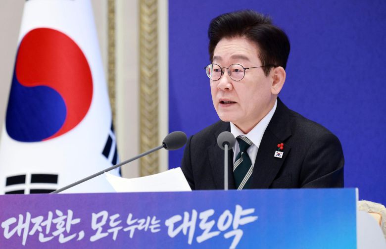 이재명 대통령이 21일 청와대 영빈관에서 열린 2026년 신년 기자회견에서 발언하고 있다. 2026.01.21. 뉴시스