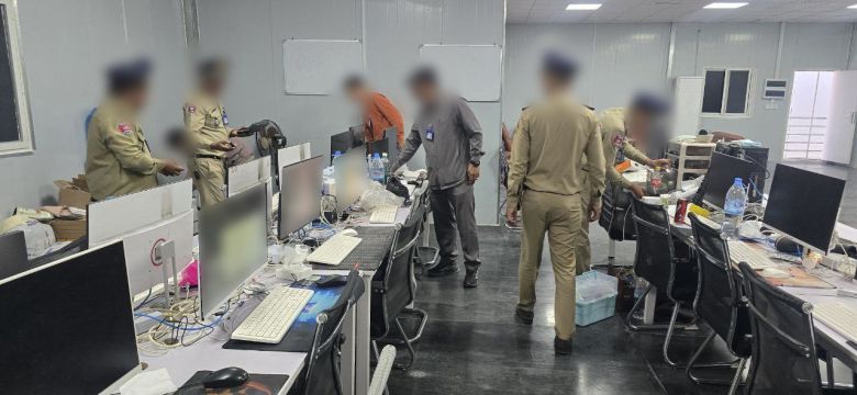 청와대는 22일 브리핑을 열고 캄보디아 스캠 조직 한국 국적 피의자 73명을 강제송환한다고 밝혔다. 사진은 현지에서 스캠 조직 사무실 모습. 뉴시스